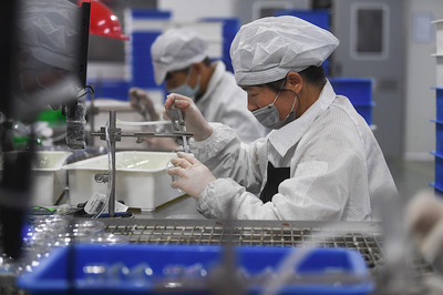 鏡中看世界 丹陽，全球最大鏡片產地的崛起與廣告業務新機遇